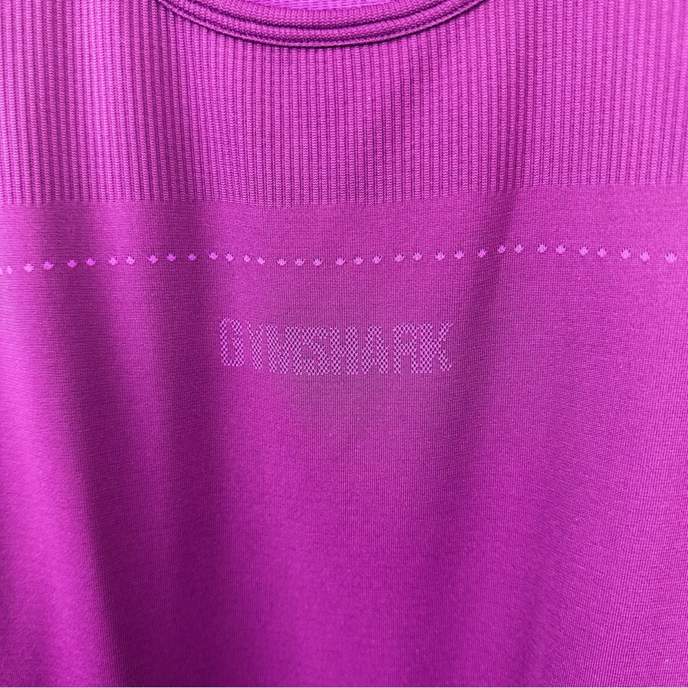 GYMSHARK LIGHTWEIGHT SEAMLESS VEST DEEP MAGENTA - Picture 7 of 10